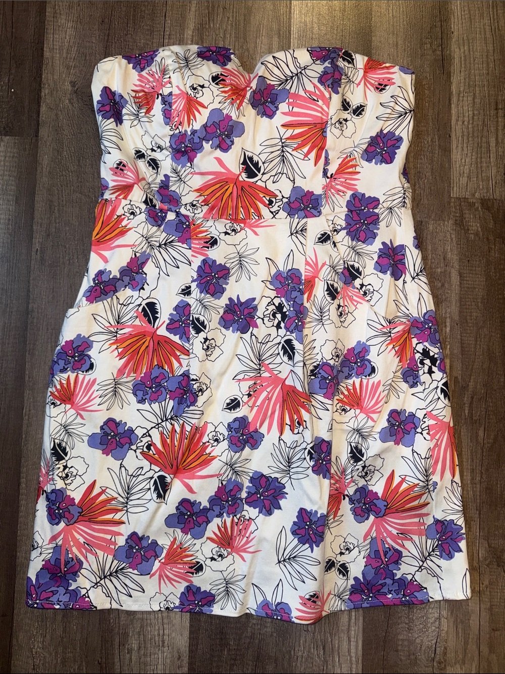 Francesca’s Collections Strapless Floral Mini Dress w/ Pink & Purple Blooms - M